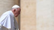 Le pape François a passé une bonne nuit après son opération