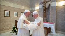 Le pape François présidera le 5 janvier les funérailles de Benoît XVI