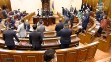 Parlement : suivez la séance consacrée aux questions adressées aux ministres
