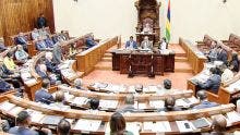 Au Parlement ce mardi : sécurité, drogue et finances au menu