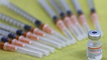 Le vaccin Pfizer protège à 70% des cas graves d'Omicron (étude sud-africaine)