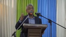 Pravind Jugnauth : « Mo pena Rolls-Royce dan langleterre, mo pas prend cash lepep pou divertir »