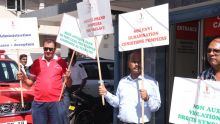 Manifestation à Port-Louis : des pompiers déplorent leurs conditions de travail