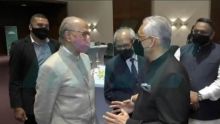 La photo qui fait le buzz : le dégel entre Pravind Jugnauth et Navin Ramgoolam analysé