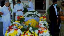 Funérailles de SAJ :  une prière dite au domicile de sir Anerood Jugnauth 