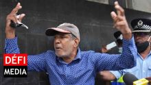 Manif devant l’Hôtel du Gouvernement : « Nous réclamons le départ du Speaker, Sooroojdev Phokeer », lance Raouf Khodabaccus 