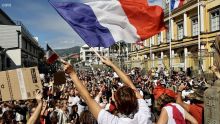 Covid-19 à St-Denis, La Réunion : manif des centaines d’habitants contre des mesures sanitaires ; ils les qualifient de « liberticides »