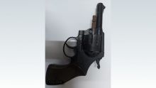 Blue-Bay : un revolver et six balles saisis dans un appartement