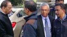 Agression mortelle : SAJ et Pravind Jugnauth chez la famille Koonjul 