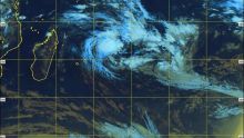 Cyclone Batsirai : des rafales de 78 km/h à Plaine-Corail, l’alerte 1 maintenue