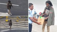 Confinement : Le maire de Curepipe fait un don alimentaire à un SDF