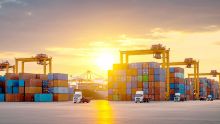 Commerce : le déficit commercial grimpe de 16,9 % en un an