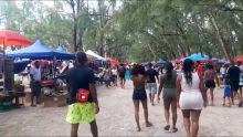 Mont-Choisy : plage bondée et circulation au ralenti 