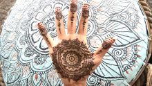 Pose du mehendi facile