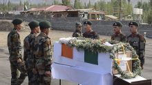 Le corps d'un soldat indien retrouvé 38 ans après sa disparition dans l'Himalaya