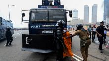 Sri Lanka : des manifestants défient le couvre-feu