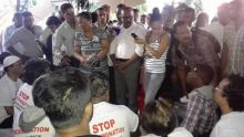 SCBG : le ministre Sudhir Sesungkur rencontre les grévistes de la faim 