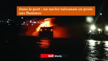 Dans le port : un navire taïwanais en proie aux flammes 