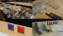[En images] Arrestation du Bruneau Laurette : du haschisch, deux armes à feu, des balles et de l’argent saisis