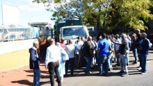 Sit-in des éboueurs de la mairie de Port-Louis : le problème résolu, selon le lord-maire