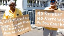 Manif à Place-d’Armes : le mouvement «Ranne nou later» envisage une grève de la faim 