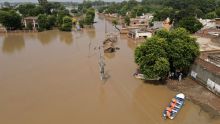 Environ 100 000 personnes évacuées après des inondations dans l'Est du Pakistan