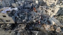 L'aide de l'ONU à Gaza menacée de paralysie, nouvelles frappes israéliennes