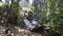 Sri Lanka: 15 morts dans la chute d'un bus au fond d'un ravin