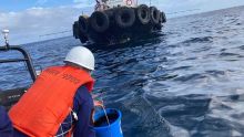 Marée noire sur la côte philippine après le naufrage d'un pétrolier