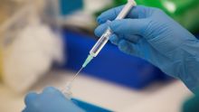 Coronavirus : les vaccins restent efficaces contre la nouvelle variante