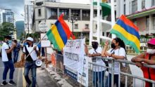 Hausses des prix : Manif devant la mairie de Port-Louis
