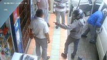 À Clémencia : ils volent Rs 500000 à un salesman avec un faux revolver
