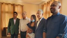 Rodrigues : le PM rend visite à la première famille connectée à la fibre optique dans l'île