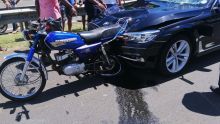 Accident fatal à Roche-Bois : un motocycliste meurt après avoir été percuté par une voiture 