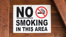 Nouvelles lois interdisant de fumer dans les lieux publics : 34 fumeurs sanctionnés