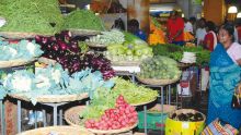 Fruits et légumes: les prix restent élevés à cause du mauvais temps