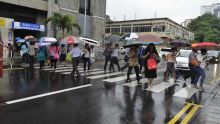 Refus de libérer les employés lors des pluies torrentielles: faut-il amender la loi pour le rendre obligatoire ?