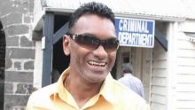 Arrestation arbitraire alléguée: Rajesh Moorghen réclame Rs 20 M de dommages