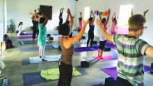 Méditation: un havre de paix pour les adeptes du yoga