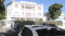 Coups de feu en direction de l’ambassade française : trois «silhouettes» aperçues