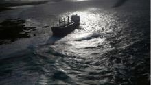 MV Benita : une substance noire dans les eaux de Le-Bouchon intrigue