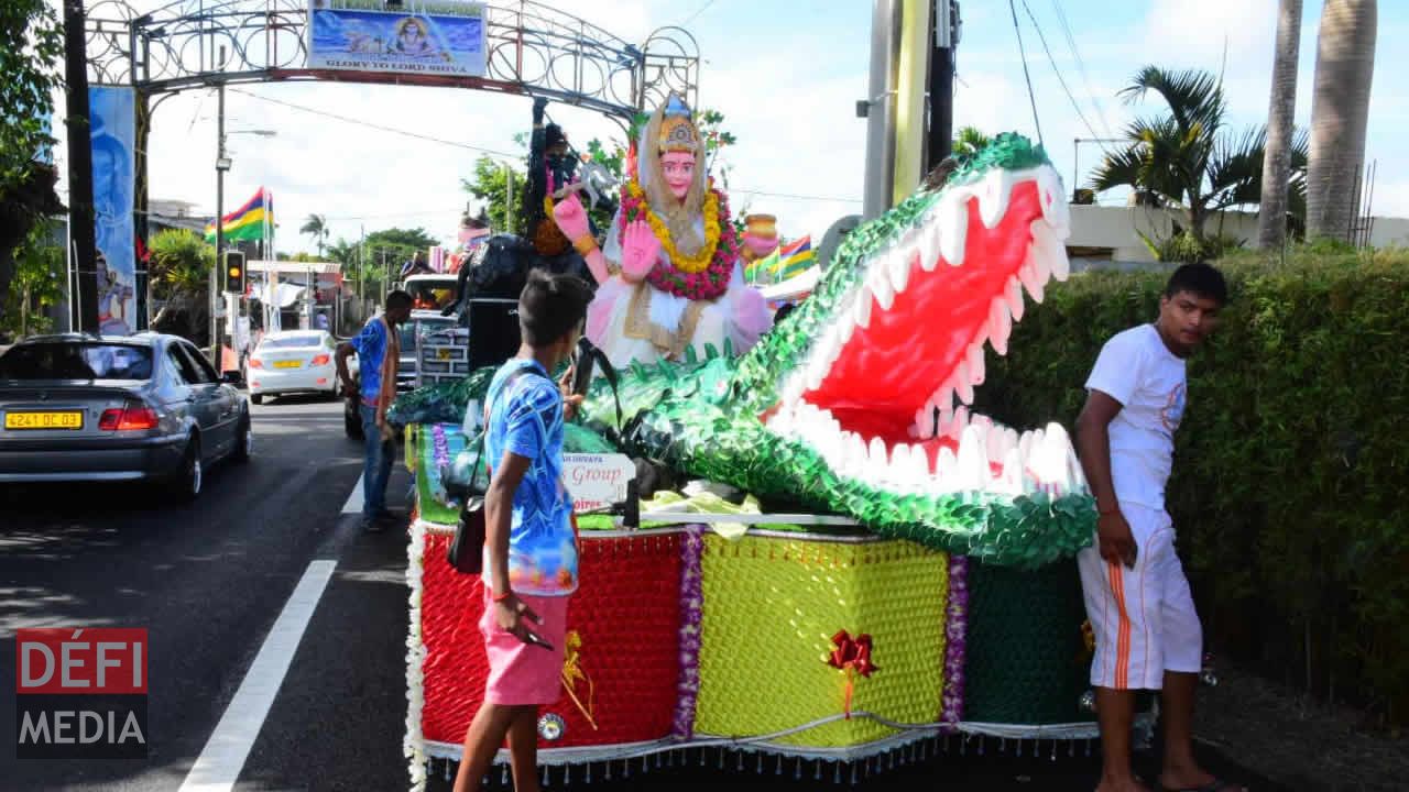 Le crocodile est une fois de plus présent cette année parmi les ‘kanwars’. Maha Shivaratri
