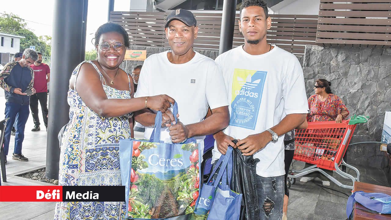 Le tandem père-fils Geoffrey et Jacques Nemorin, de Beau-Bassin, a décroché une belle 3e place dans le tournoi de carrom.