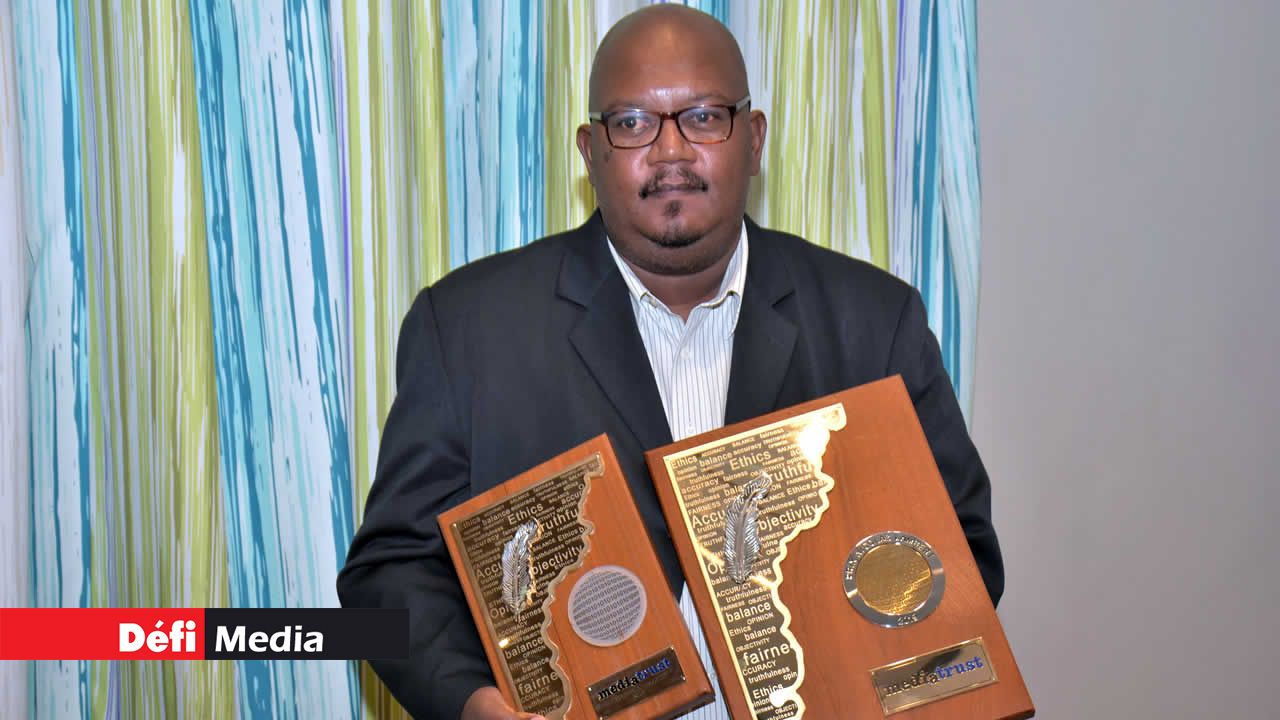 Jean-Hugues Olivier a décroché le prix Nicolas Lambert pour son article « Dopage : les commanditaires jamais dénoncés ». Prix Nicolas-Lambert