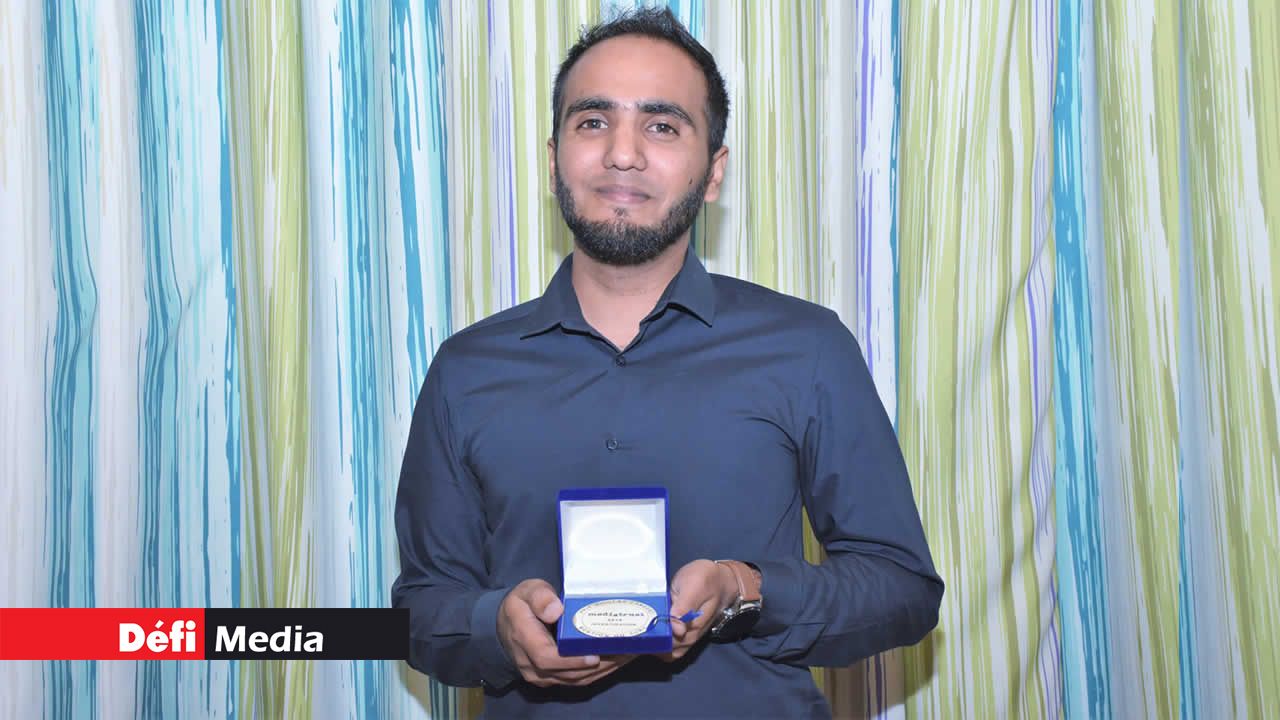 Mention spéciale du jury à Rizwaan Khodabux du Défi Media Group, dans la catégorie journalisme d’investigation. Prix Nicolas-Lambert
