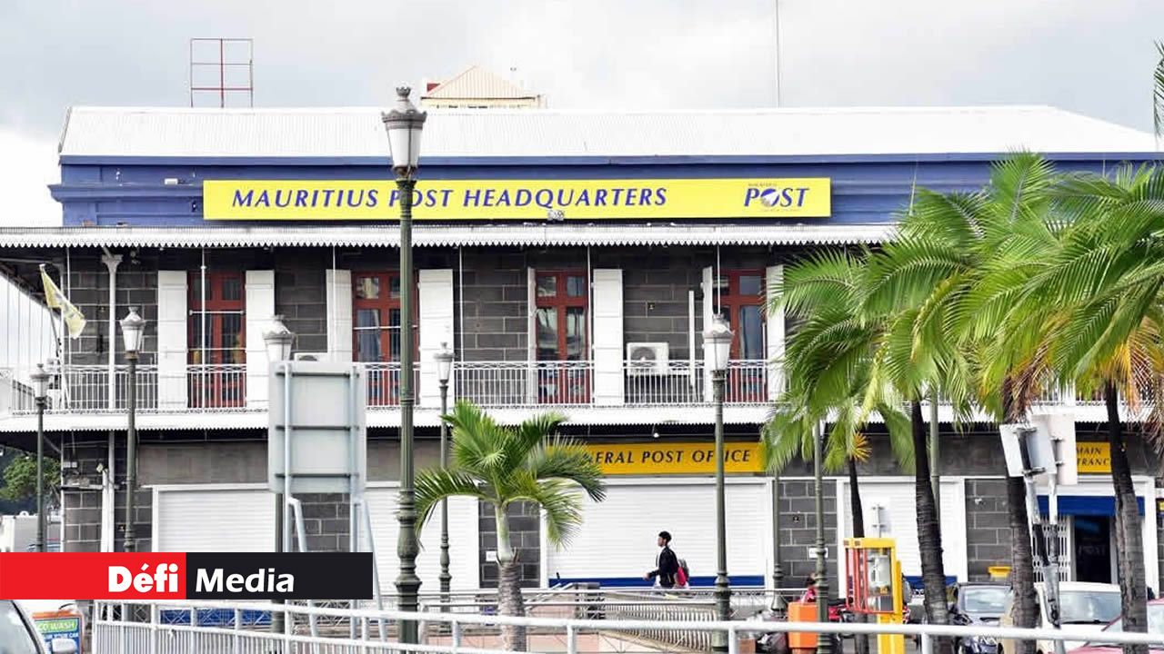 mauritius post office lunch time