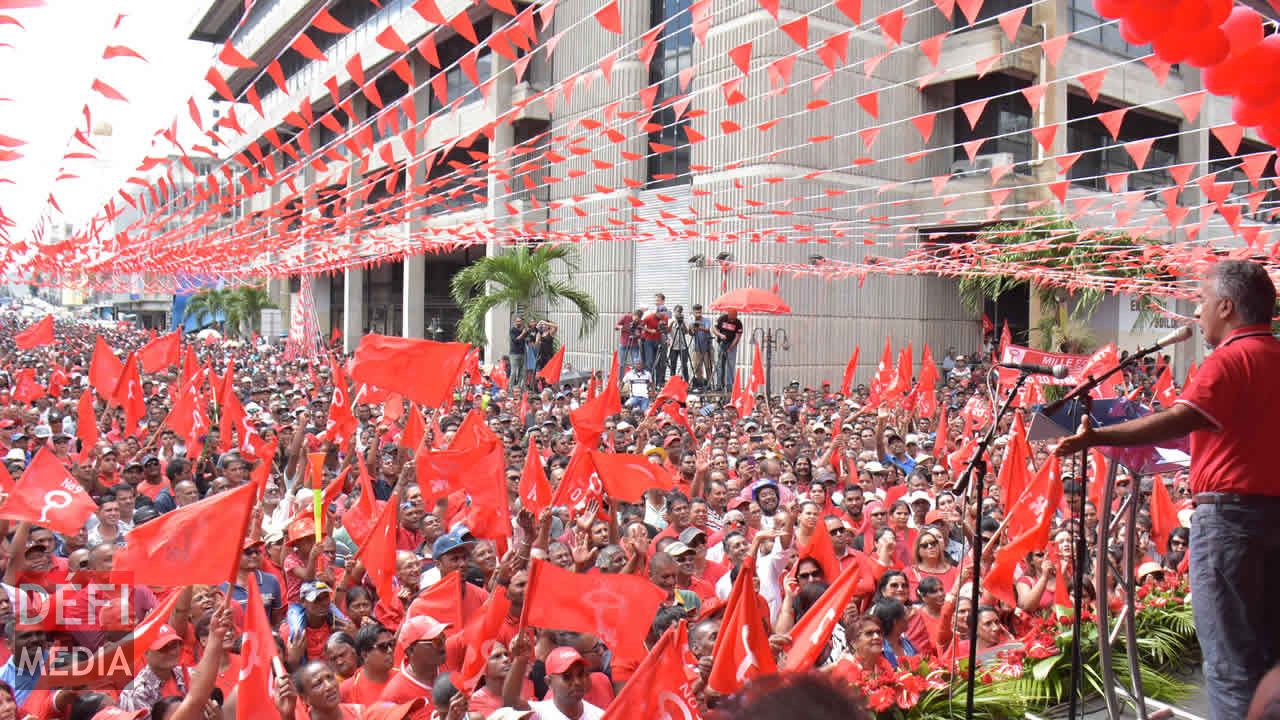 Il est 11h18 : La marée rouge au coeur de la capitale.