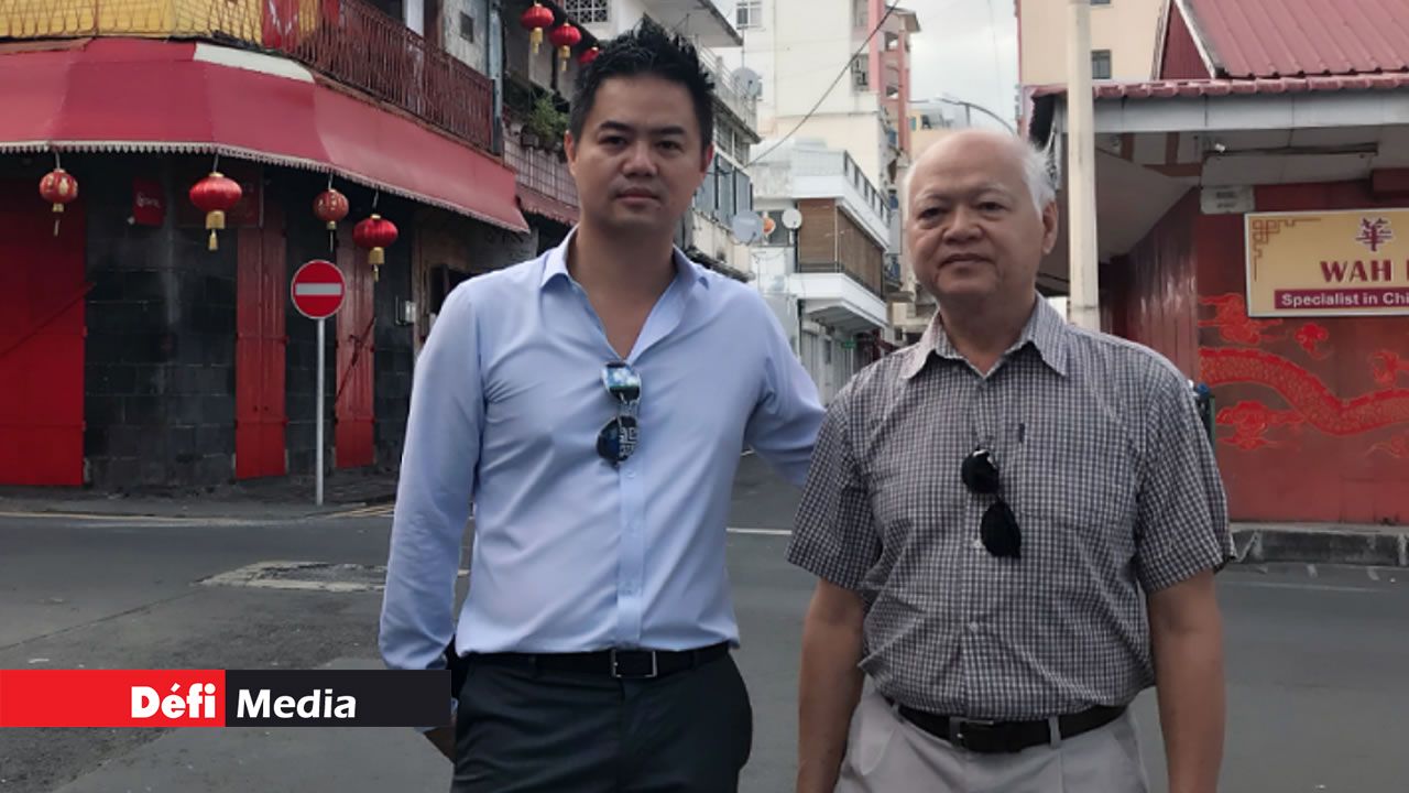 Titoni Lam, 75 ans, et son fils aîné ont étudié en Chine pour mieux connaître leur culture.