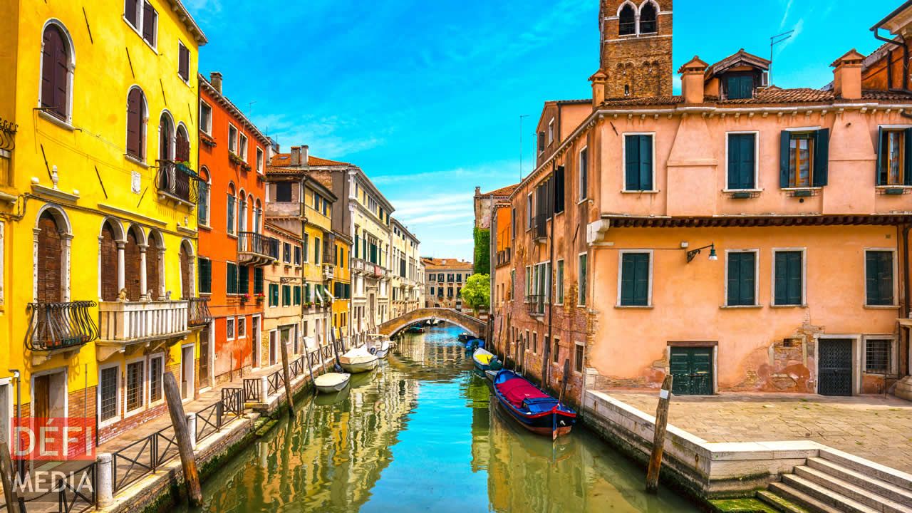 Venise est un véritable musée à ciel ouvert où règne  une atmosphère romantique et unique.