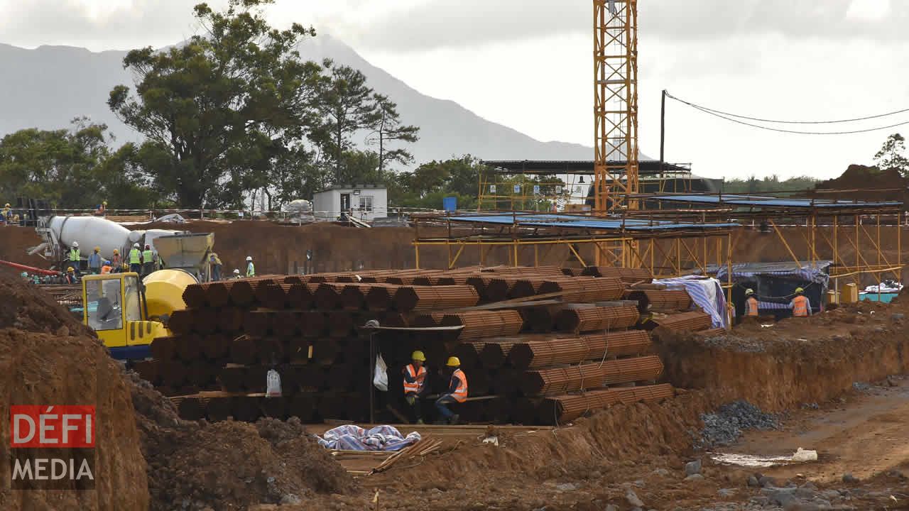 La construction des gradins à Côte d’Or. Infrastructures